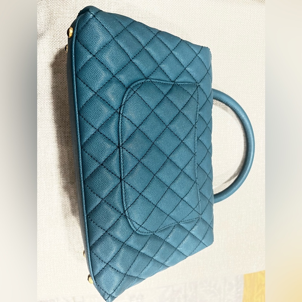 SOLD Chanel Coco Handle - Picture 4 of 12